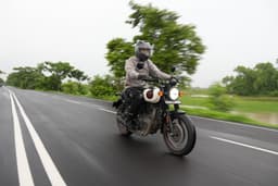 Royal Enfield Hunter 350 Front View