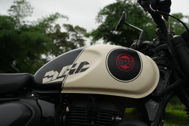 Closed Fuel Lid Image - 21558