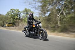 Royal Enfield Interceptor 650 Front Right Three Quarter