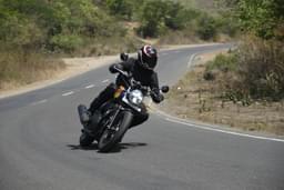 Royal Enfield Interceptor 650 Front Right Three Quarter