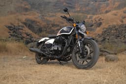 Royal Enfield Shotgun 650 Front Left Three Quarter