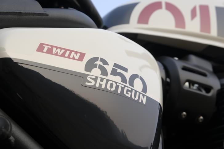 Royal Enfield Shotgun 650 Color Black