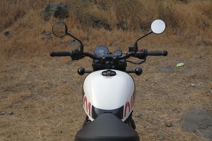 Royal Enfield Shotgun 650 Front View