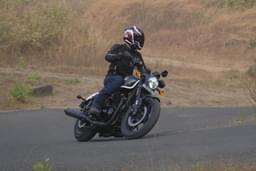 Royal Enfield Shotgun 650 Front Right Three Quarter