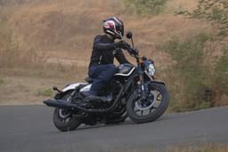 Royal Enfield Shotgun 650 Front Right Three Quarter