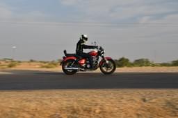 Royal Enfield Super Meteor 650 Headlight