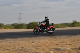 Royal Enfield Super Meteor 650 Front Right Three Quarter