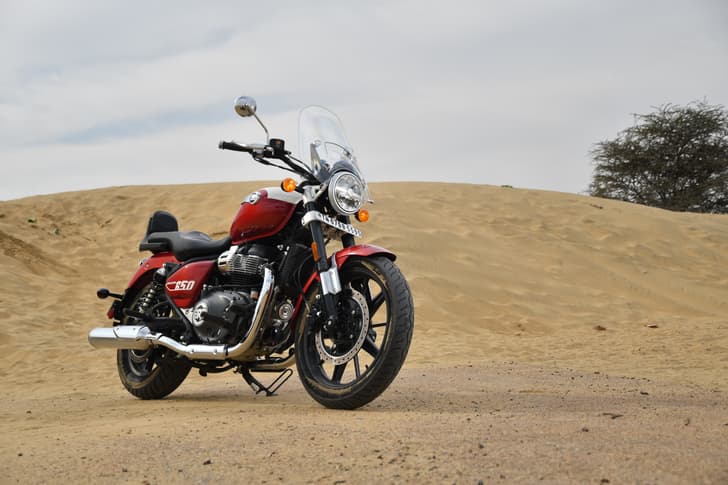 Royal Enfield Super Meteor 650 Images