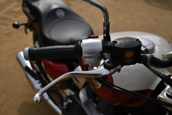 Royal Enfield Super Meteor 650 Color Black