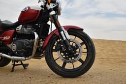 Royal Enfield Super Meteor 650 Headlight