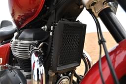 Royal Enfield Super Meteor 650 Color Red