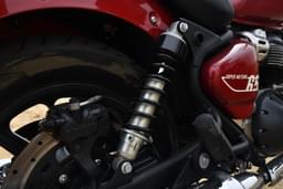 Royal Enfield Super Meteor 650 Color Red