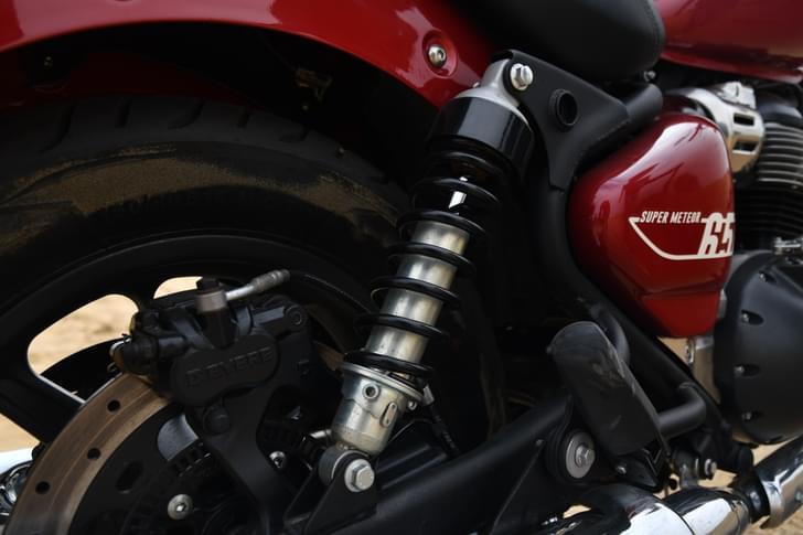 Royal Enfield Super Meteor 650 Color Red