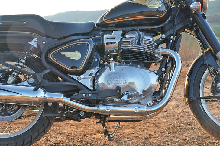 Royal Enfield Bullet 650 Front Right Three Quarter