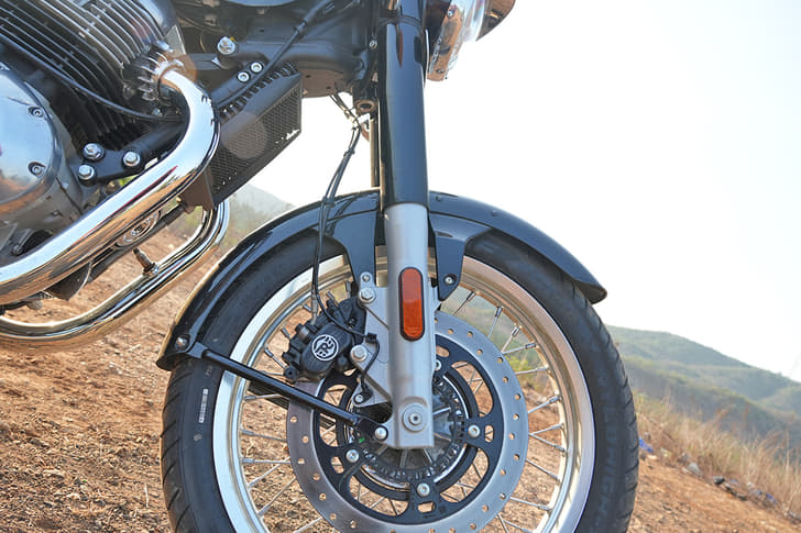Royal Enfield Bullet 650 Front Right Three Quarter