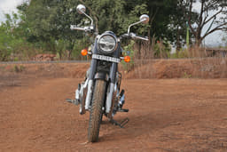 Royal Enfield Bullet 650 Front View