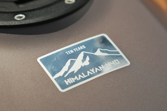Closed Fuel Lid Image - 38890