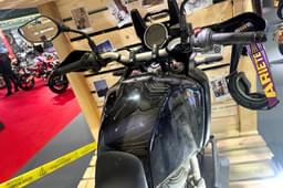 Royal Enfield Himalayan 750 Color Black