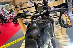 Royal Enfield Himalayan 750 Color Black Royal Enfield Himalayan 750 Color Black