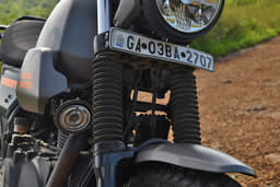 Royal Enfield Scram 440 Front Right Three Quarter