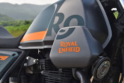 Royal Enfield Scram 440 Front Right Three Quarter