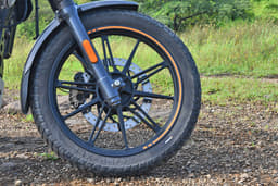 Royal Enfield Scram 440 Color Black, Orange