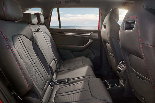 Second Row Seats Image - 32303