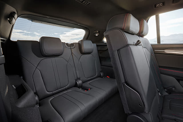 Second Row Seats Image - 32304