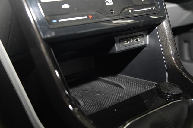 Infotainment System Image - 9509