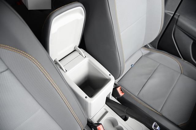 Console Storage Image - 9550