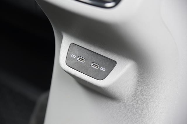 Charging Ports Image - 9587