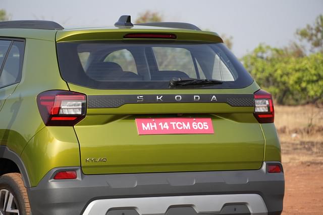 Rear View Image - 3757