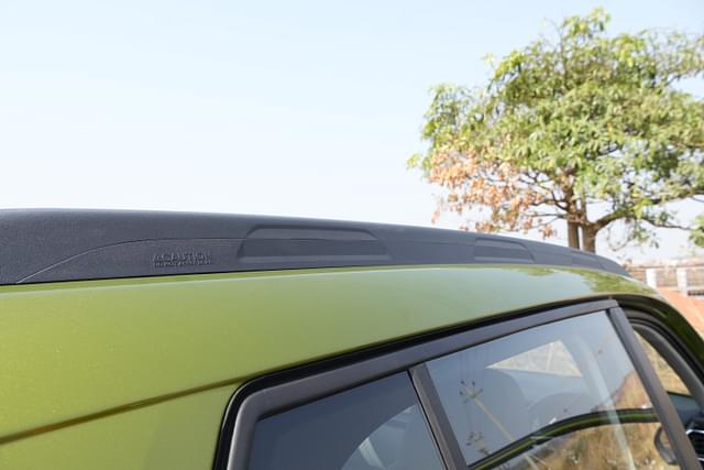 Car Roof Image - 3774