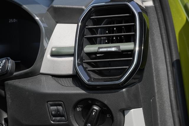 Ac Vents Front Image - 3780