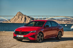 Skoda Octavia Rs Front Left Three Quarter