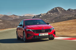 Skoda Octavia Rs Front Right Three Quarter