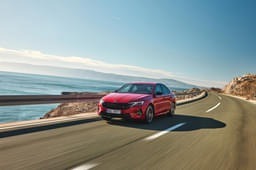 Skoda Octavia Rs Front Left Three Quarter