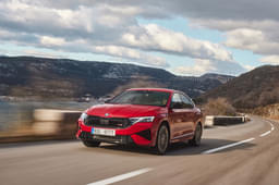 Skoda Octavia Rs Front Right Three Quarter