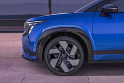 Skoda Peaq Front Right Three Quarter