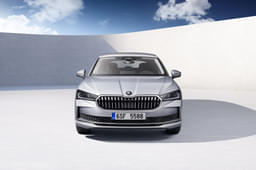 Skoda Superb Front View