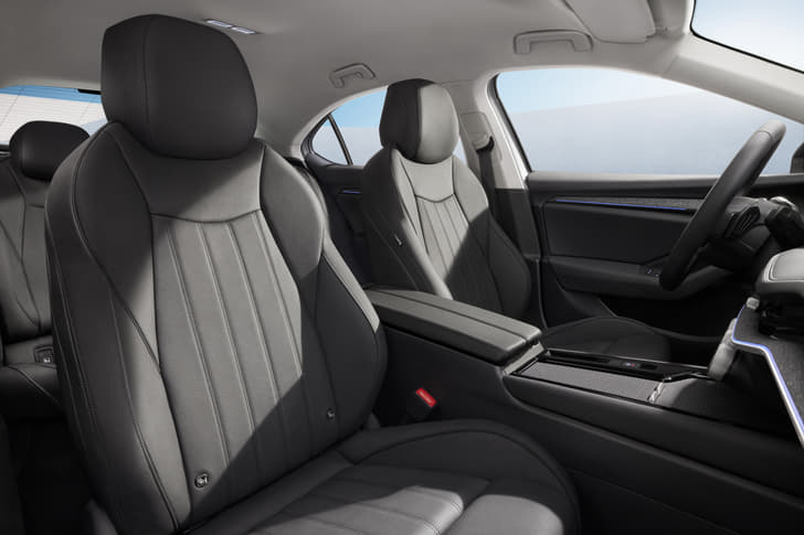 Skoda Superb Front Row Seats Skoda Superb Front Row Seats