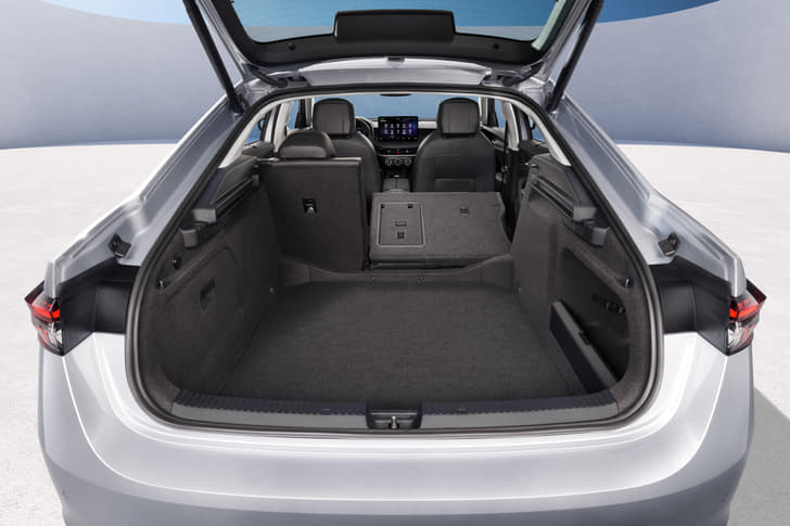 Skoda Superb Front Row Seats Skoda Superb Front Row Seats