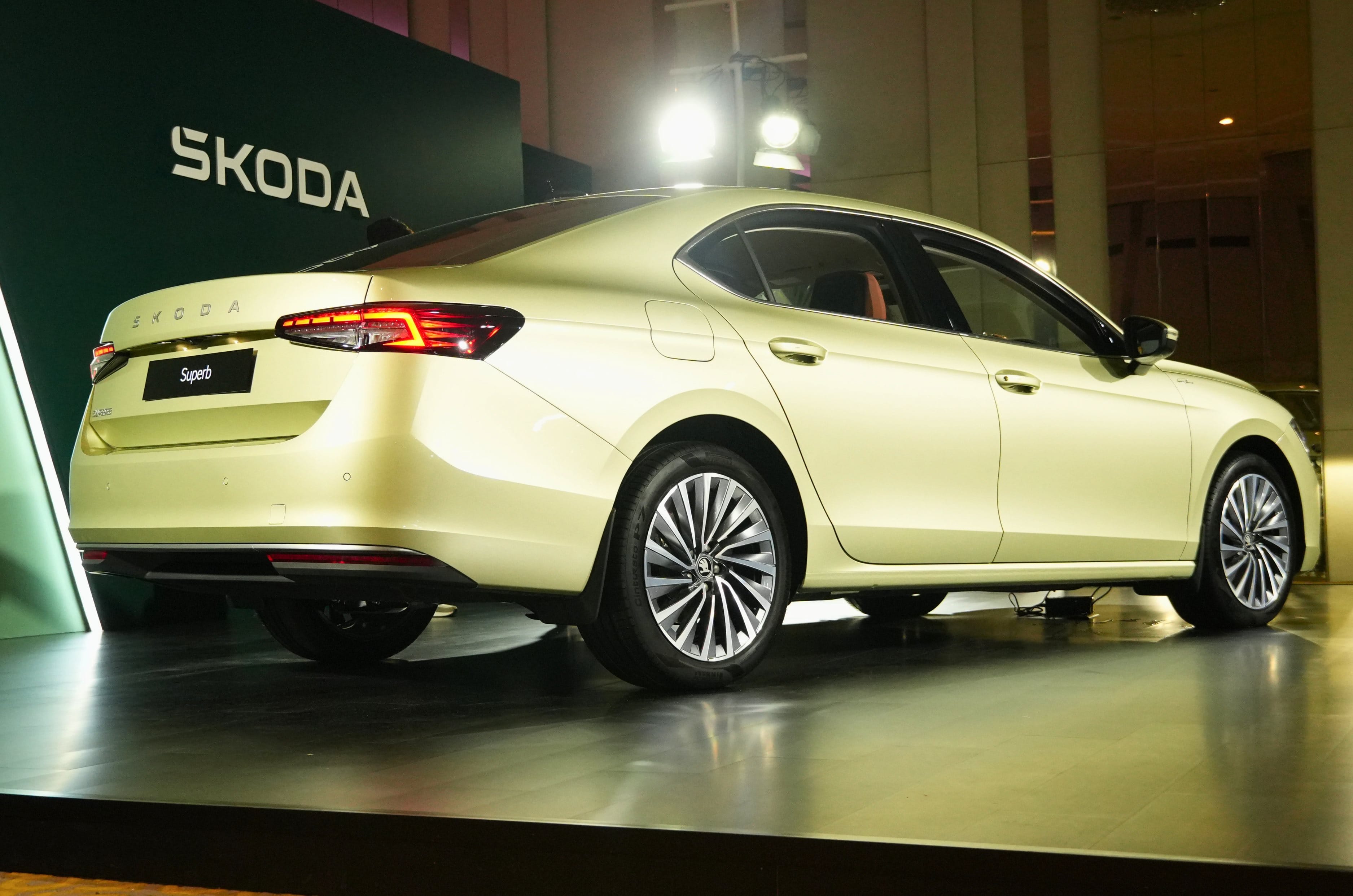 2027 Skoda Superb diesel rear quarter