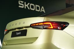 Skoda Superb Tail Light Tail Lamp Skoda Superb Tail Light Tail Lamp