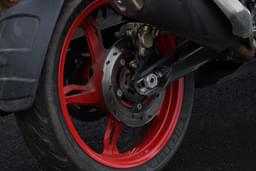 Tvs Apache Rr310 Color Red