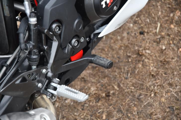 Color Black, Red, Silver