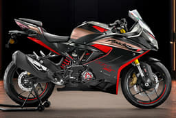 Tvs Apache Rr310 Front Right Three Quarter