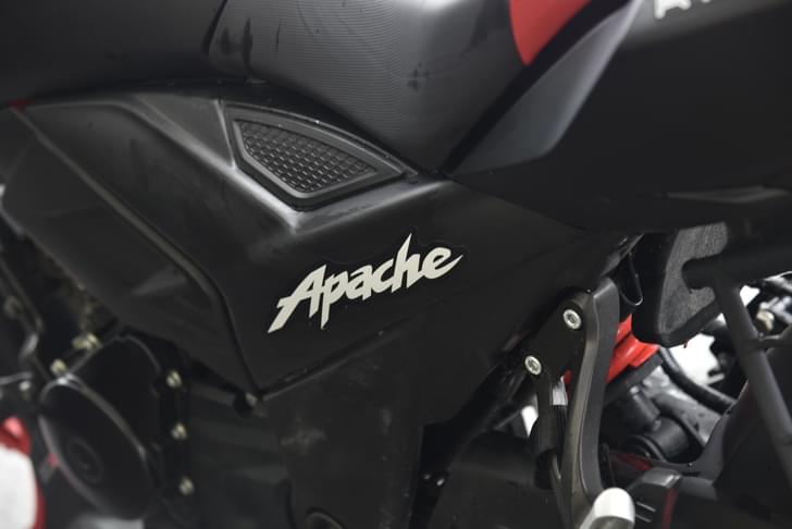 Tvs Apache Rtr 160 4v Color Black