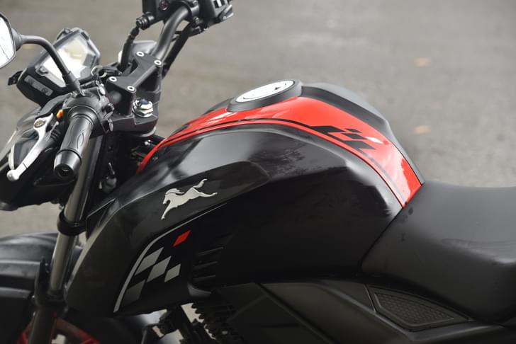 Tvs Apache Rtr 160 4v Closed Fuel Lid