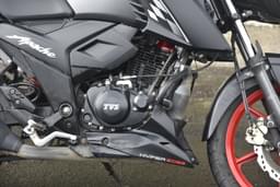 Tvs Apache Rtr 160 4v Color Black, Red